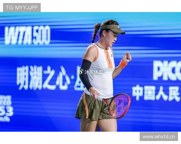 朱琳训练完直接拎包去秀场，这状态说是超模谁不信